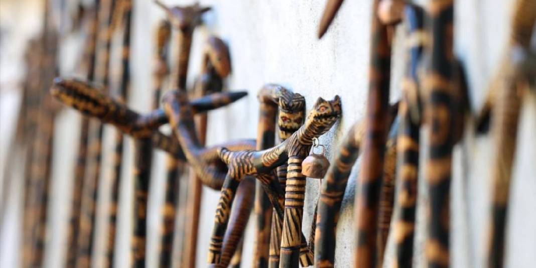 Doğadan topluyor, kendi eliyle dönüştürüyor! 71 yaşında elinin emeğini sergiliyor: Çeşit çeşit, desen desen! 3